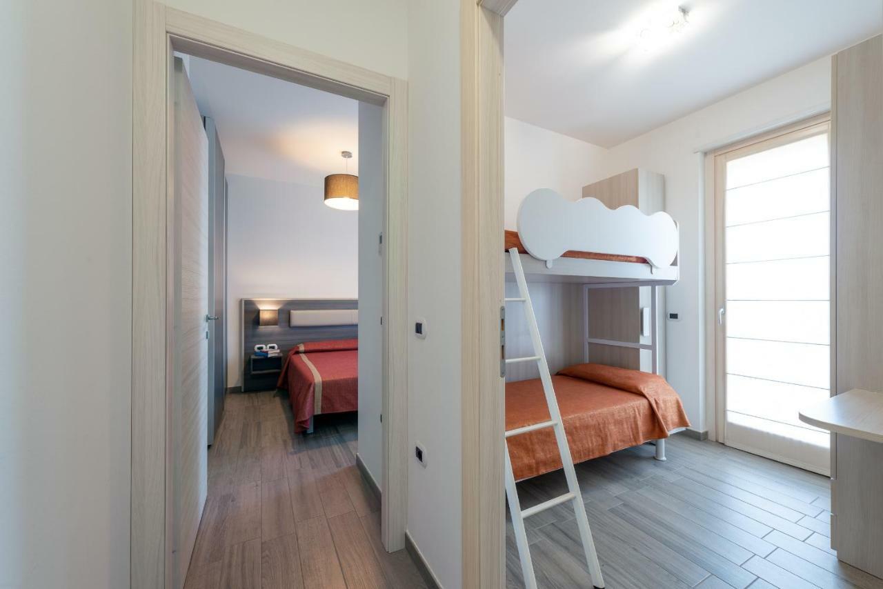 Boca Marina Aparthotel อัลบา อาดริอาติกา ภายนอก รูปภาพ