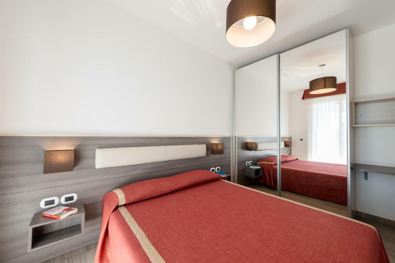 Boca Marina Aparthotel อัลบา อาดริอาติกา ภายนอก รูปภาพ