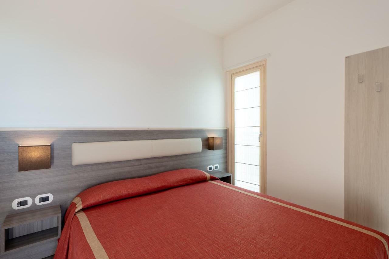 Boca Marina Aparthotel อัลบา อาดริอาติกา ภายนอก รูปภาพ